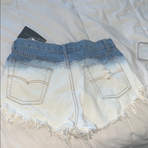 Signature8 stud Ombre Control Denim bootie shorts - Picture 2 of 8